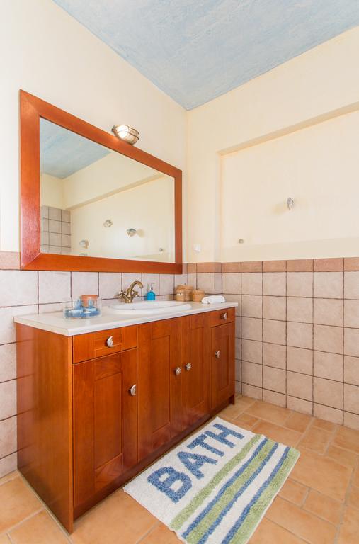 Marathon Beachside Villa 100M From The Beach Schinias Luaran gambar