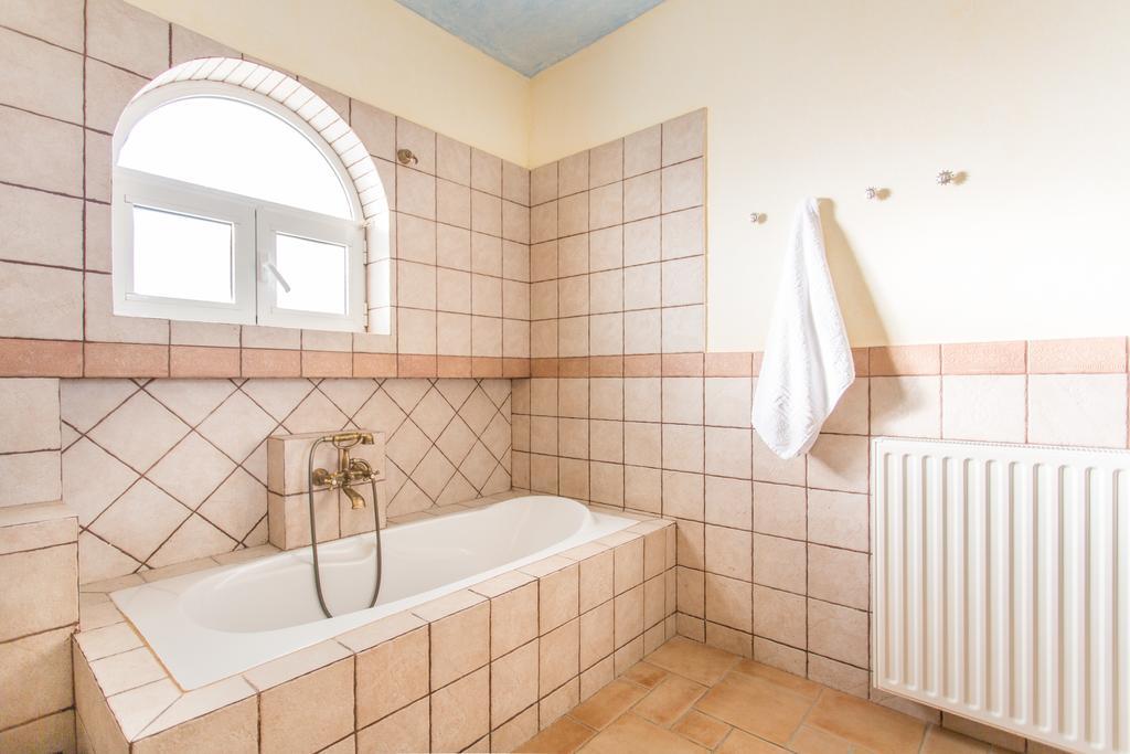 Marathon Beachside Villa 100M From The Beach Schinias Luaran gambar